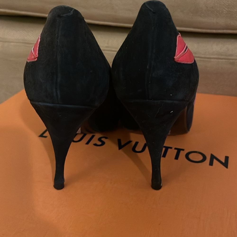 Women's Black Pumps with Red and Pink Accents - Picture 3 of 5